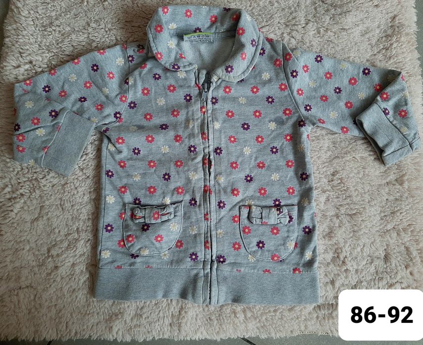 Sweterek, bluza zapinana r. 86-92 dla dziewczynki
