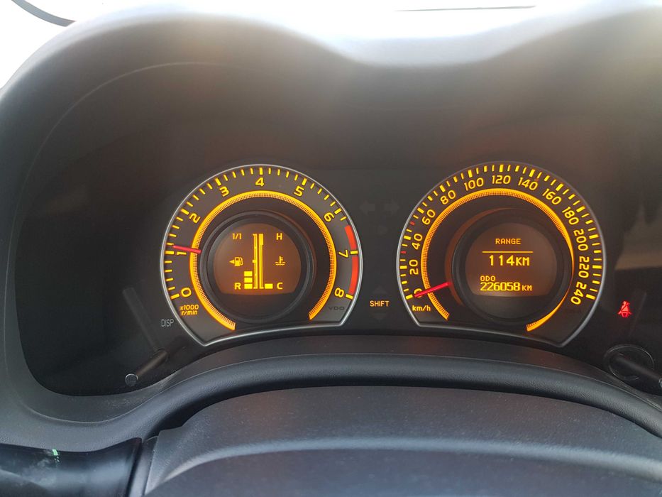 Toyota Corolla 1.6 124KM + HAK