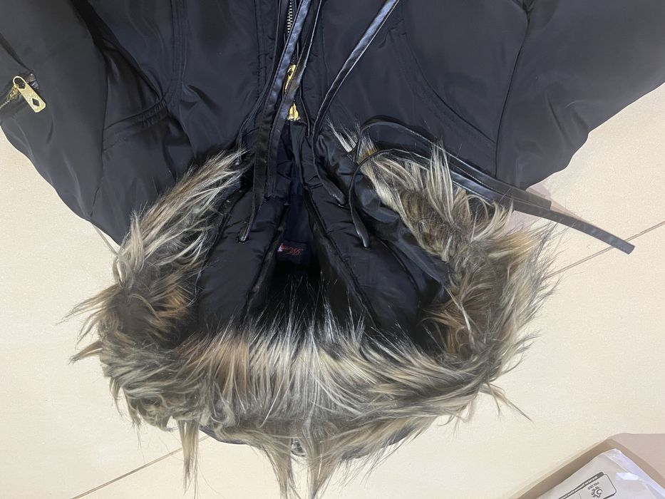 Płaszcz puchowy czarny damski