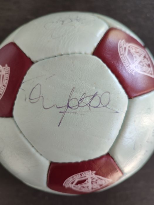 Bola Oficial Autografada! - WEST HAM UNITED F.C