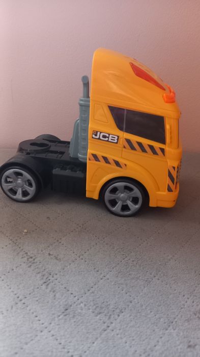Ciężarówka bez lawety JCB