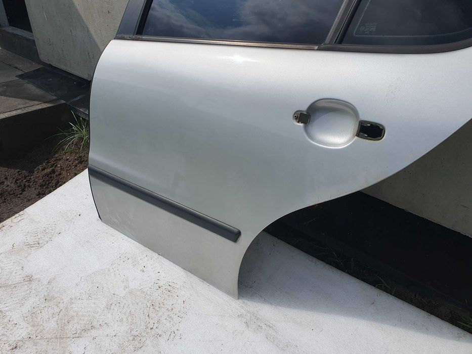 Drzwi lewe tył tylne Seat Leon 1 L57N LS5N