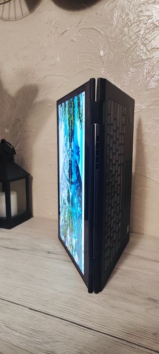 Lenovo Yoga x1-3Gen. i7-7го/Nvme 256Gb/ОЗУ 16Gb/Hd Graphics 620-2Gb