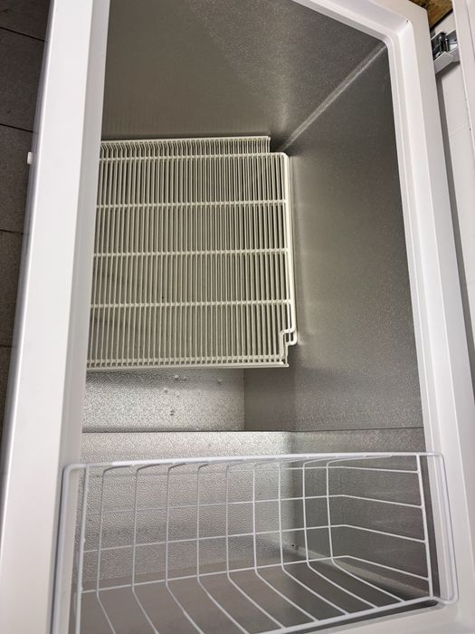 Морозильна скриня Beko CF316W