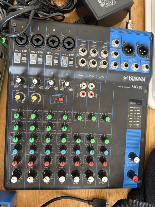 mesa de mistura yamaha 10 canais