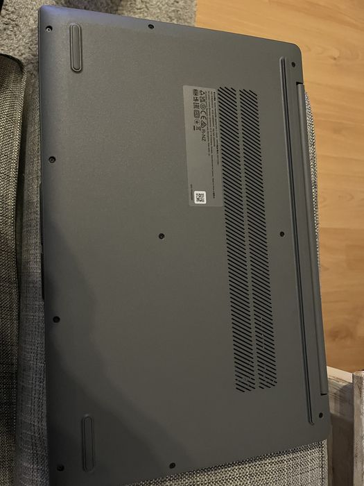 Lenovo Laptop, Like New64751281279361124