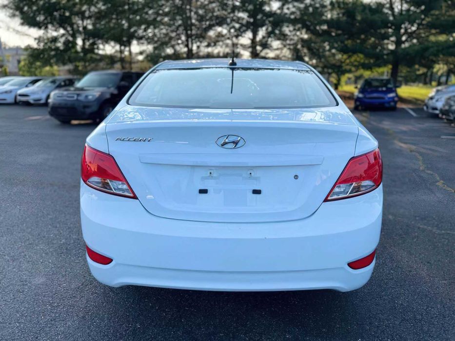 Hyundai Accent GLS      2015