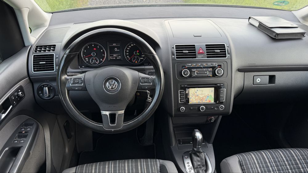 Volkswagen Crosstouran ledy webasto bixenon panorama 7 osobowy zamiana