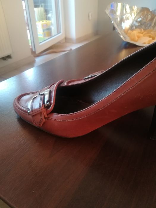 Buty rozmiar 37.