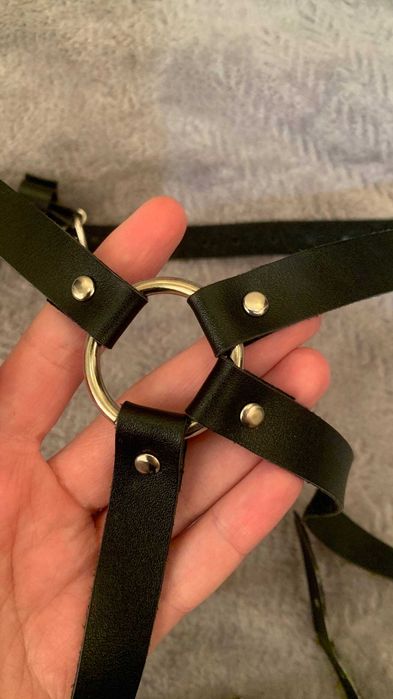 Портупея. На Ніжки і на груди. Нова, не вдягала бо не мій стиль.