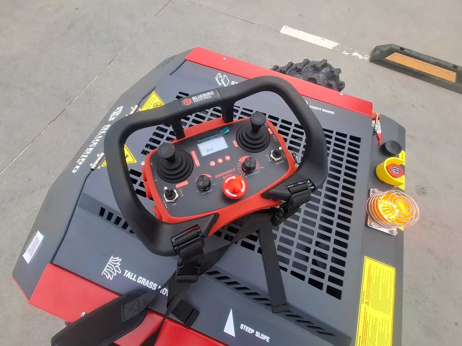Robot Koszący-Kosiarka zdalnie Sterowana - BLUEBIRD FM 24-70 - MULCZER