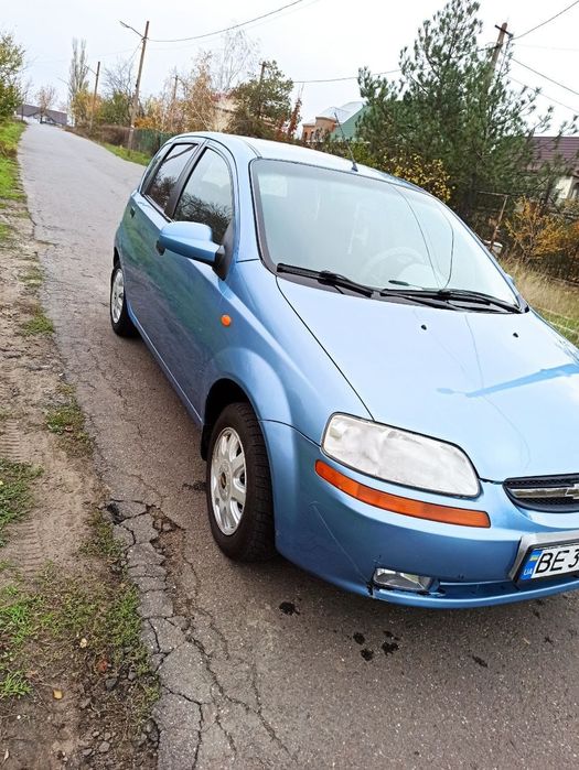 Chevrolet aveo T200 hatchback