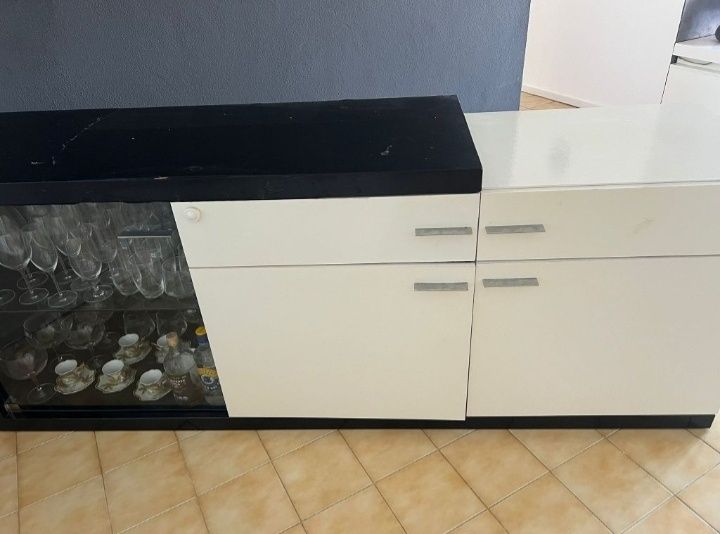 Móvel sala preto e branco