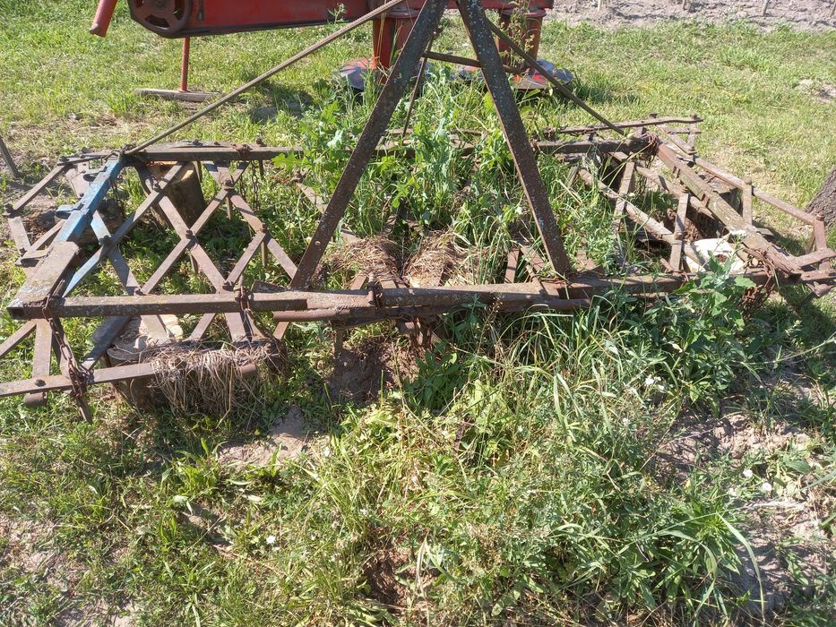 Сцепка на три важкі борони