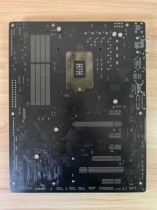 Материнская плата Gigabyte GA-Z87X-UD3H s1155 DDR3 INTEL XEON Support