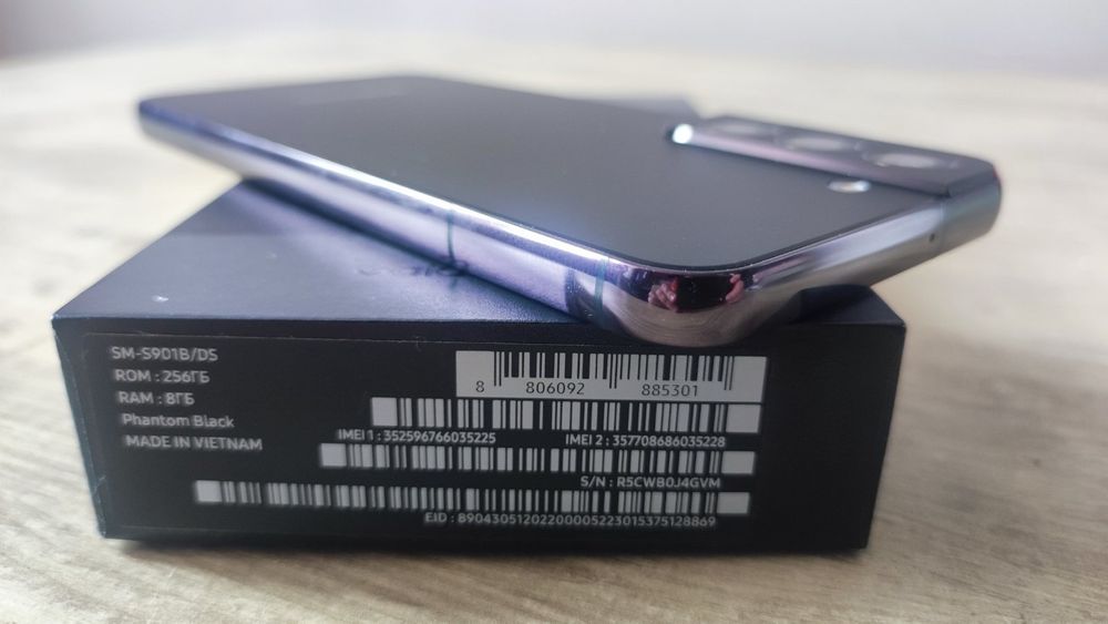 Продам Samsung S22