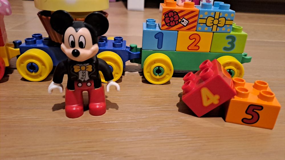 LEGO 10597 Duplo Parada urodzinowa myszki Miki i Minnie