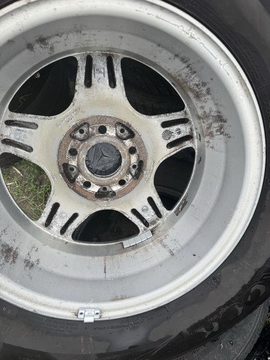 Комплект оригинал литые диски Mercedes ML r16 с резиной 225/75