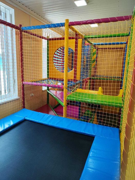 Продам лабіринт з батутом