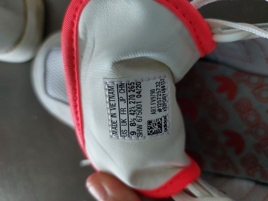 Ténis adidas bege
