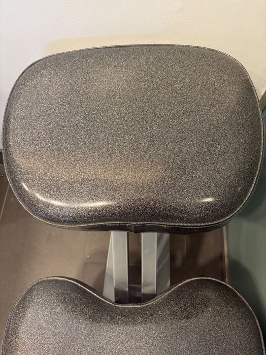 Banco estética cinzento