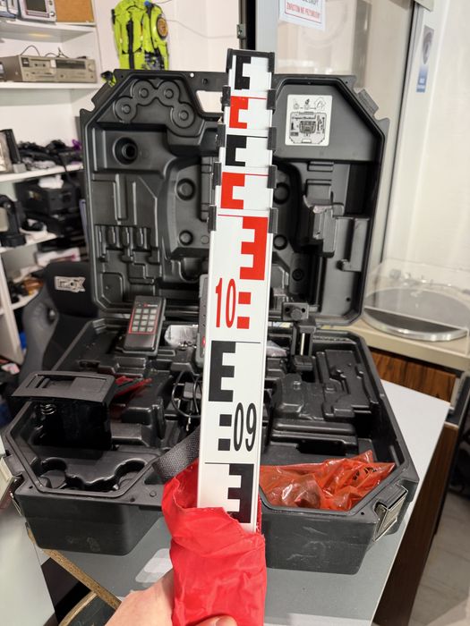 Niwelator laserowy Wurth RL 5-14 + statyw + walizka + Łata jak Nowe