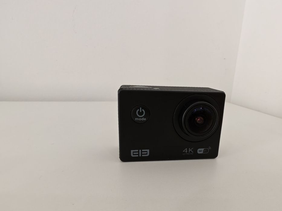 Action Cam 4K c/ Kit Completo de Acessórios