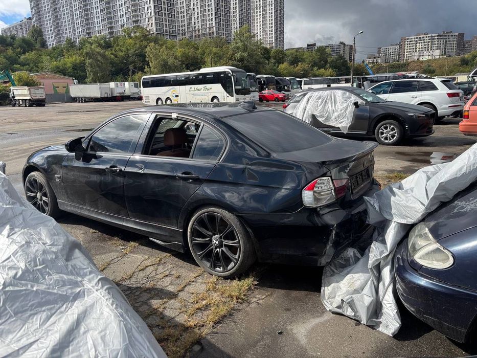BMW 335xi  Обмін на бляху