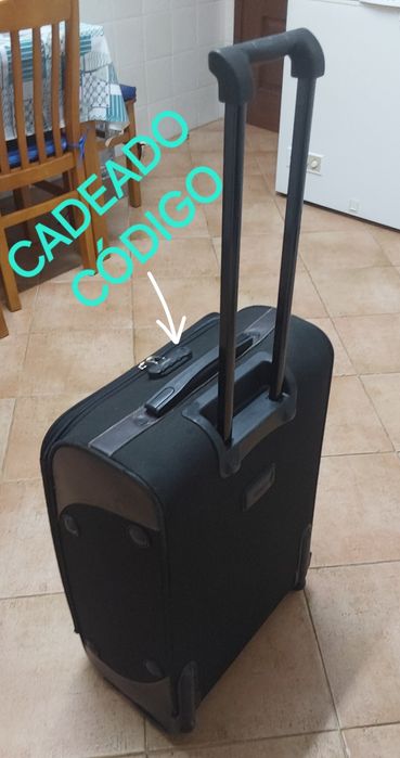 MALA VIAGEM DE PORÃO COM CADEADO CÓDIGO.Casa,Viagens,Mudanças,Passeio.