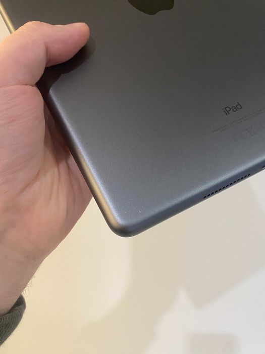 Apple iPad 7 128GB Black