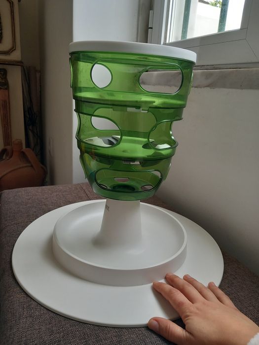 Comedouro interativo p/ gato