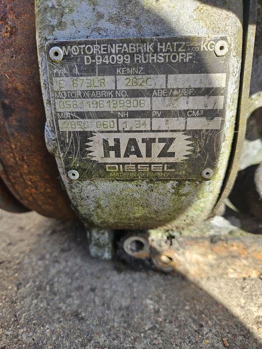 Silnik Hatz E673 diesel stan nieznany obraca sie