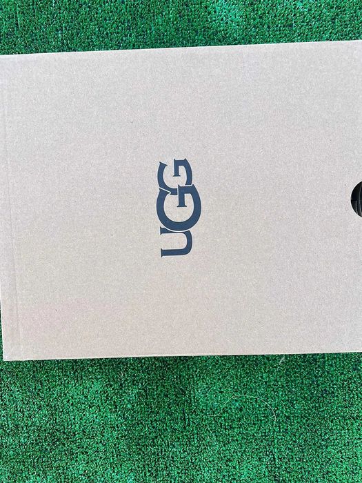 UGG Lowmel Sand R.41