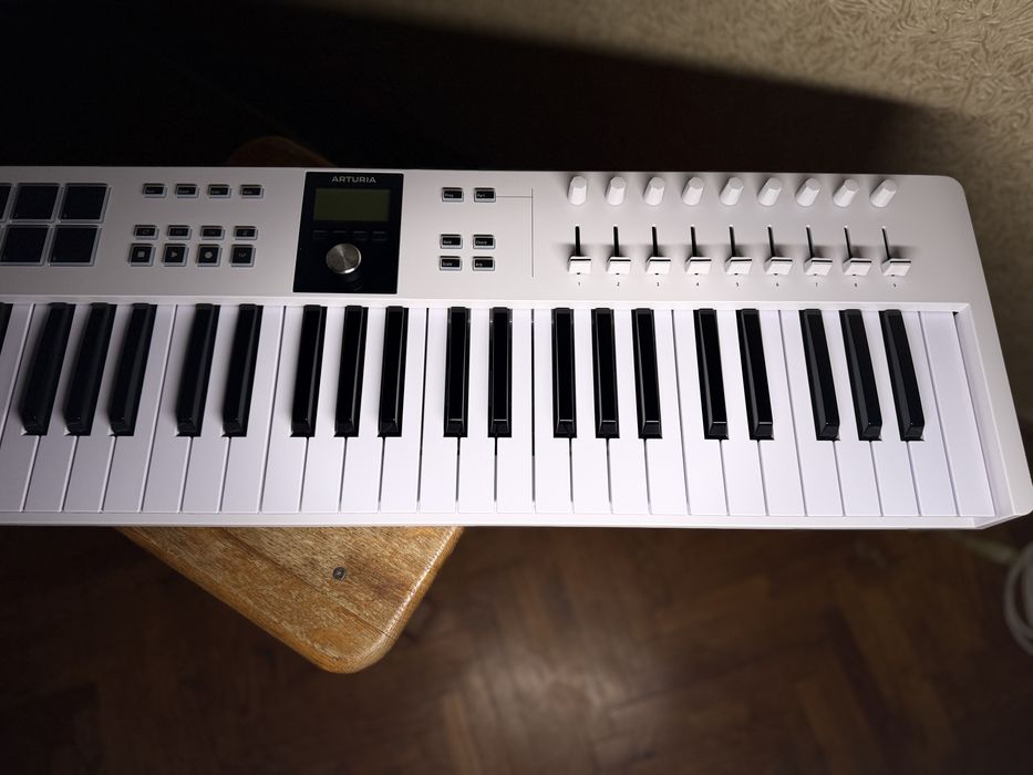 Midi-клавіатура Arturia Keylab Essential 61 mk3