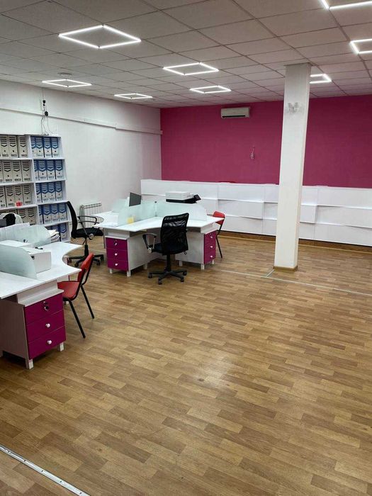 Нежитлова будівля 244.8 м2, 0.04 га, Малин, вулиця Винниченка 20