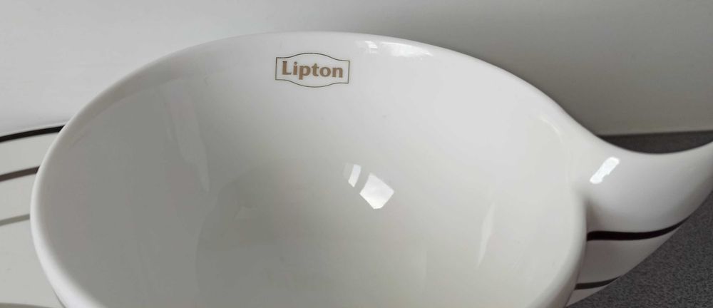 kolekcjonerska filiżanka Lipton duży spodek łezka