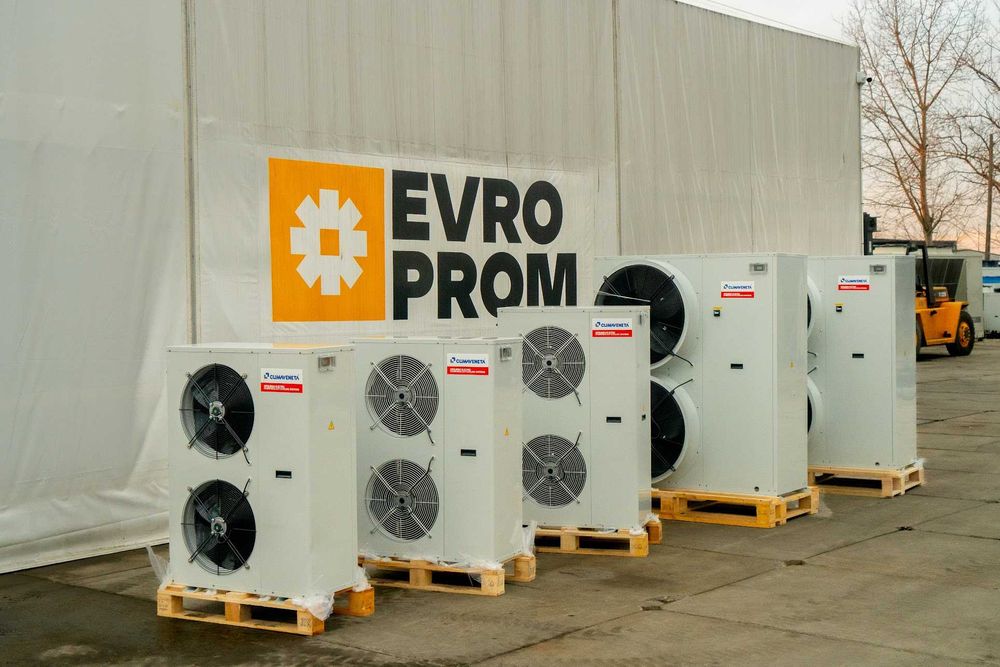 Чіллер/Тепловий-насос CLIMAVENETA  I-BX/I-NX. 9-82 кВт.