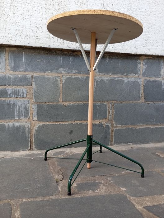 Продам столік...