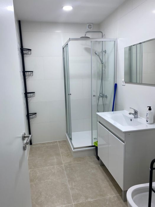 Os quartos ficam numa zona bem localizada com vista para o rio