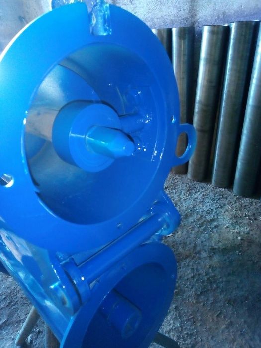 Завантажувач сівалки ЗС-30.