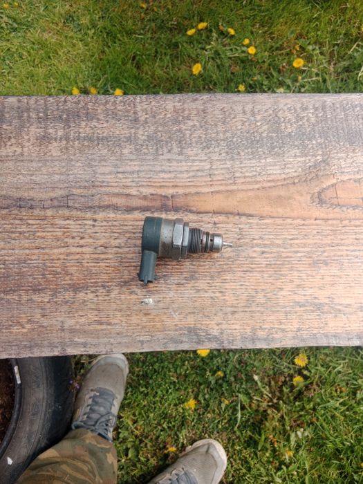 Zawór ciśnienia paliwa listwy opel