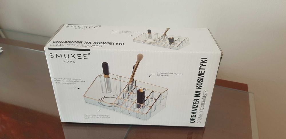ORGANIZER na kosmetyki szminki pędzle SMUKEE na toaletkę DOBRY PREZENT