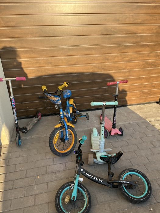 Продам  все, що є на фото, правда у пилюці