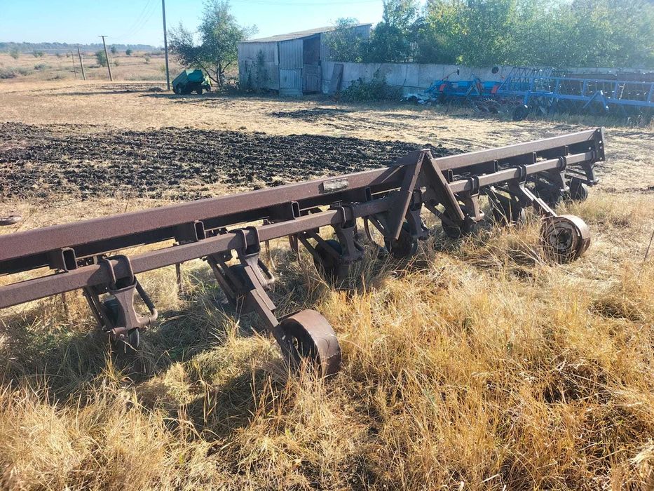 Продам просапний культиватор КРН 8