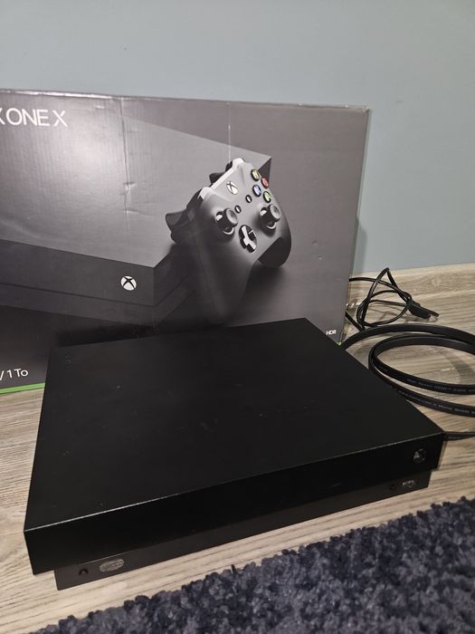 XBOX one x sprzedam rezerwacja