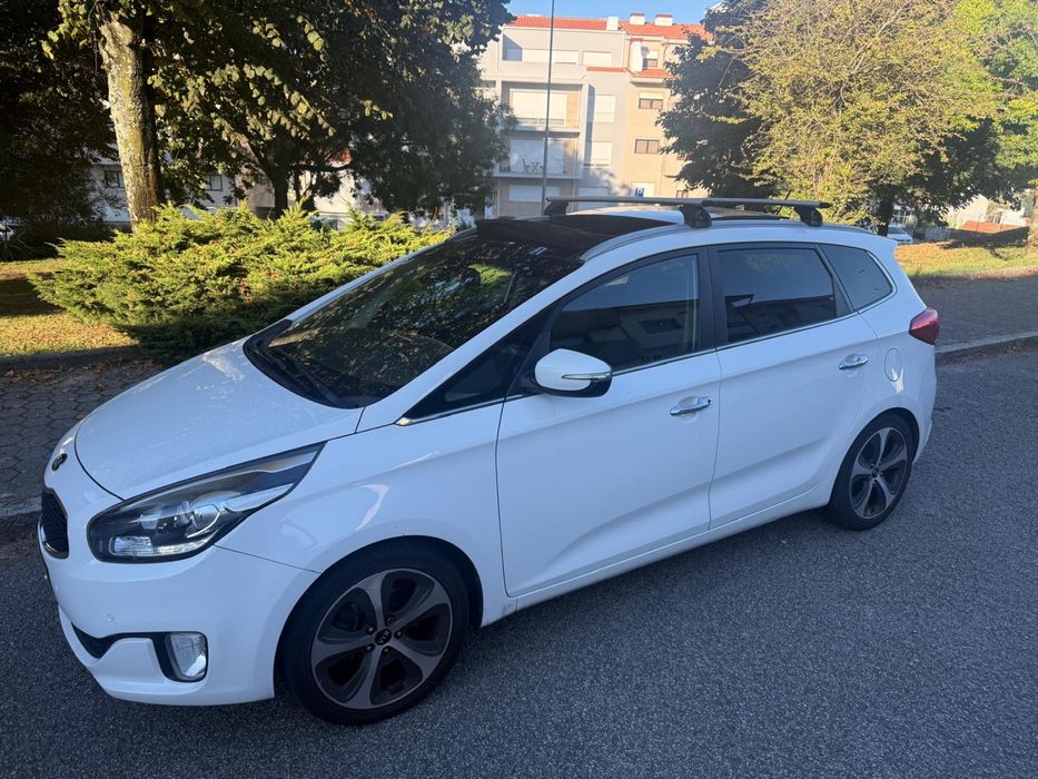 Kia Carens 1.7 CRDI 7 lugares — photo 3