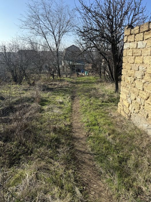 Продам дачу - ділянку з недобудовою , недорого з металевим вагончиком