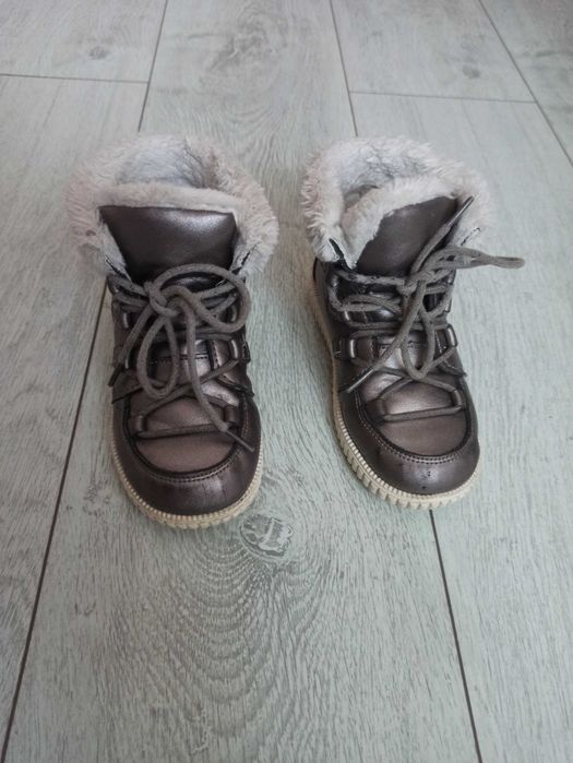 Buty dziewczęce Reserved 27