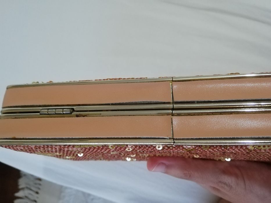 Clutch/Mala de mão com lantejoulas Parfois