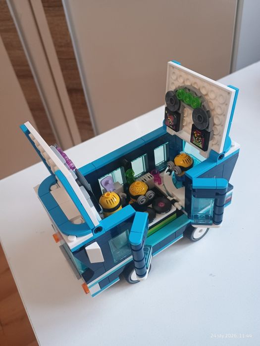 LEGO Despicable Me 4, Imprezowy autobus minionków, 75581